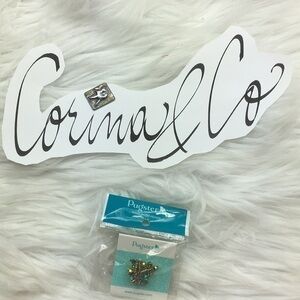 Pugster, flower brooch, 1” all around. NWT.